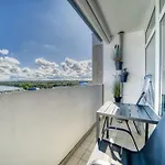 - Haus F, App 0f1302 * Heiligenhafen